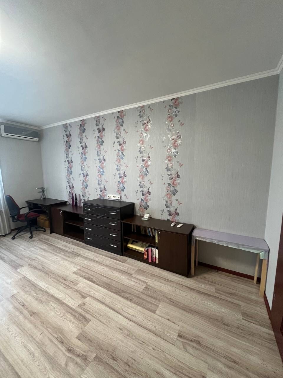 Аренда 1-комнатной квартиры 52 м², Василия Симоненко ул., 5А