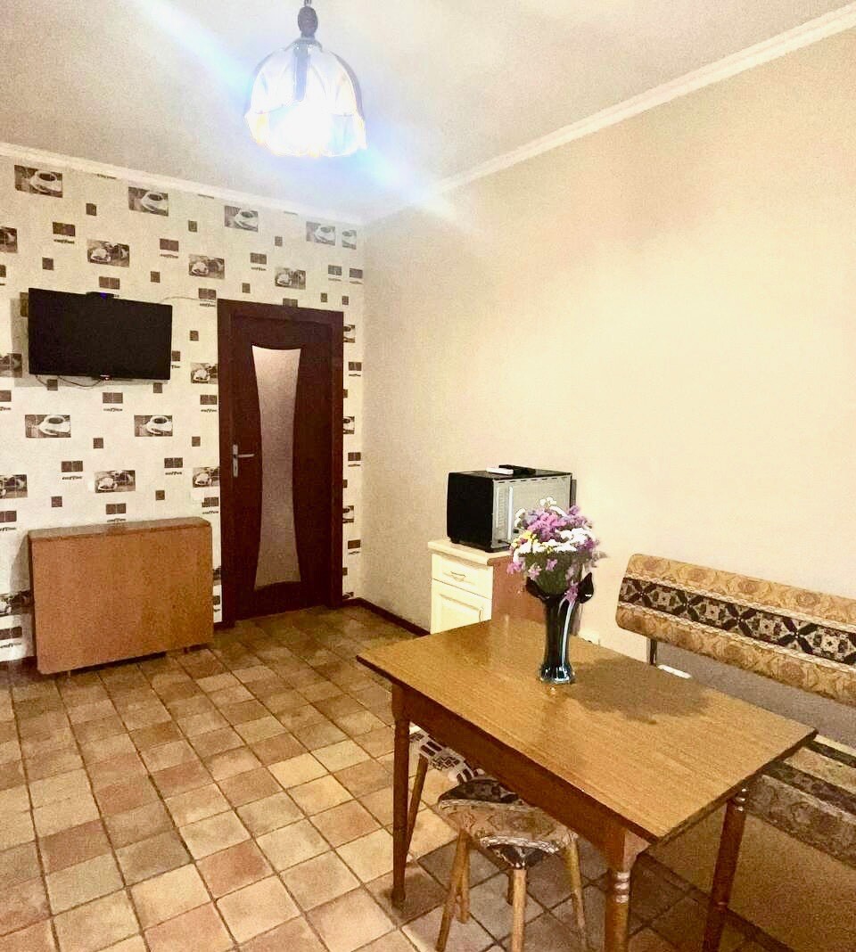 Аренда 1-комнатной квартиры 52 м², Василия Симоненко ул., 5А
