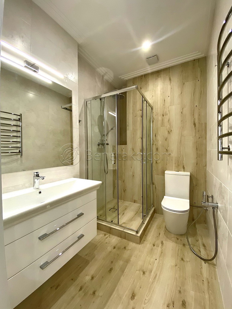 Оренда 4-кімнатної квартири 110 м², Мореходный пров., 2А
