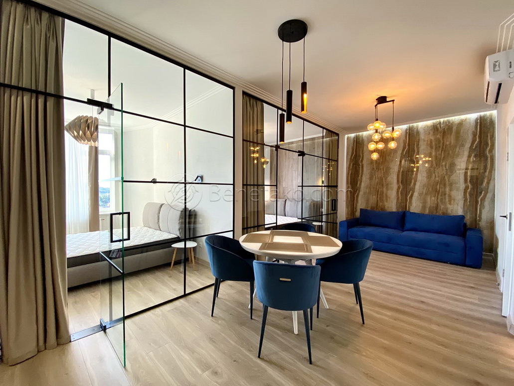 Оренда 4-кімнатної квартири 110 м², Мореходный пров., 2А