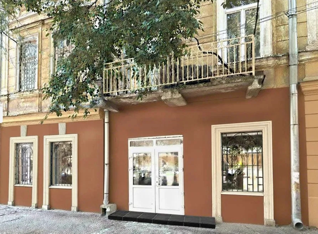 Оренда торговельного приміщення 160 м², Конная вул.