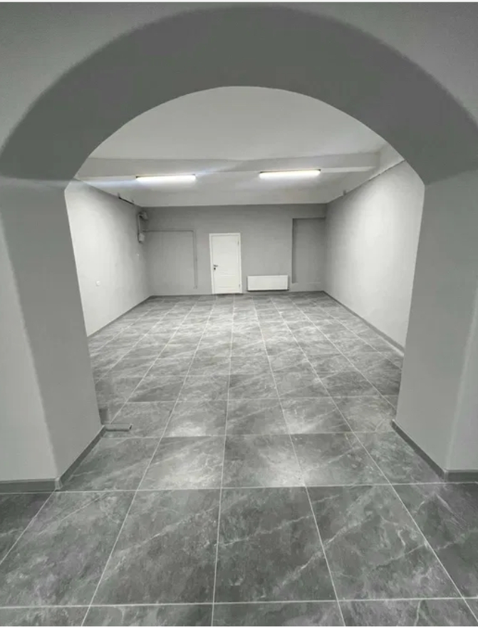 Оренда торговельного приміщення 160 м², Конная вул.