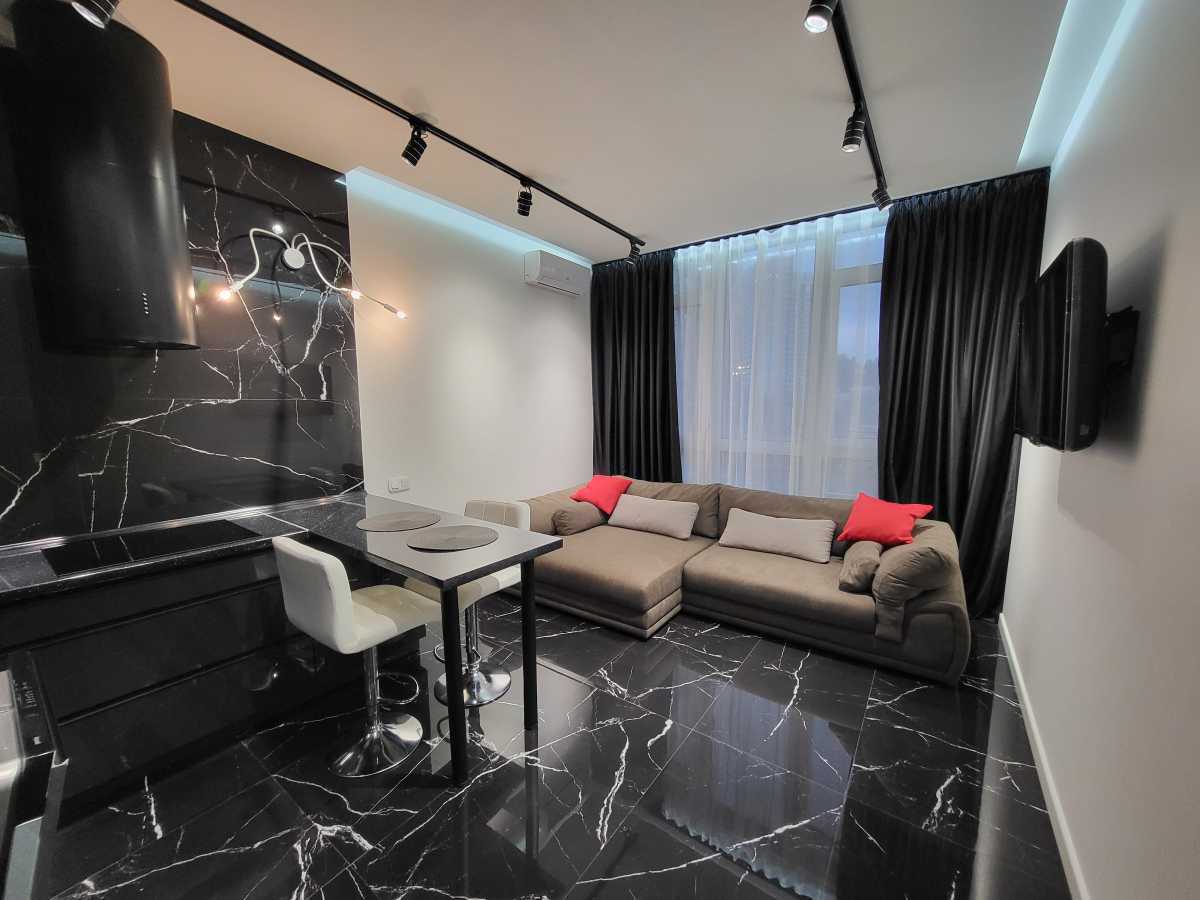 Аренда 1-комнатной квартиры 51 м², Джона Маккейна ул., 1