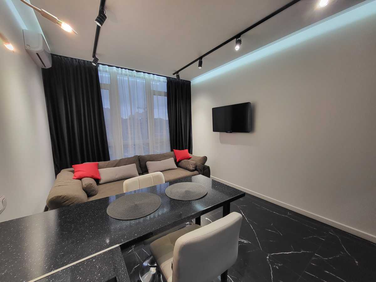 Аренда 1-комнатной квартиры 51 м², Джона Маккейна ул., 1