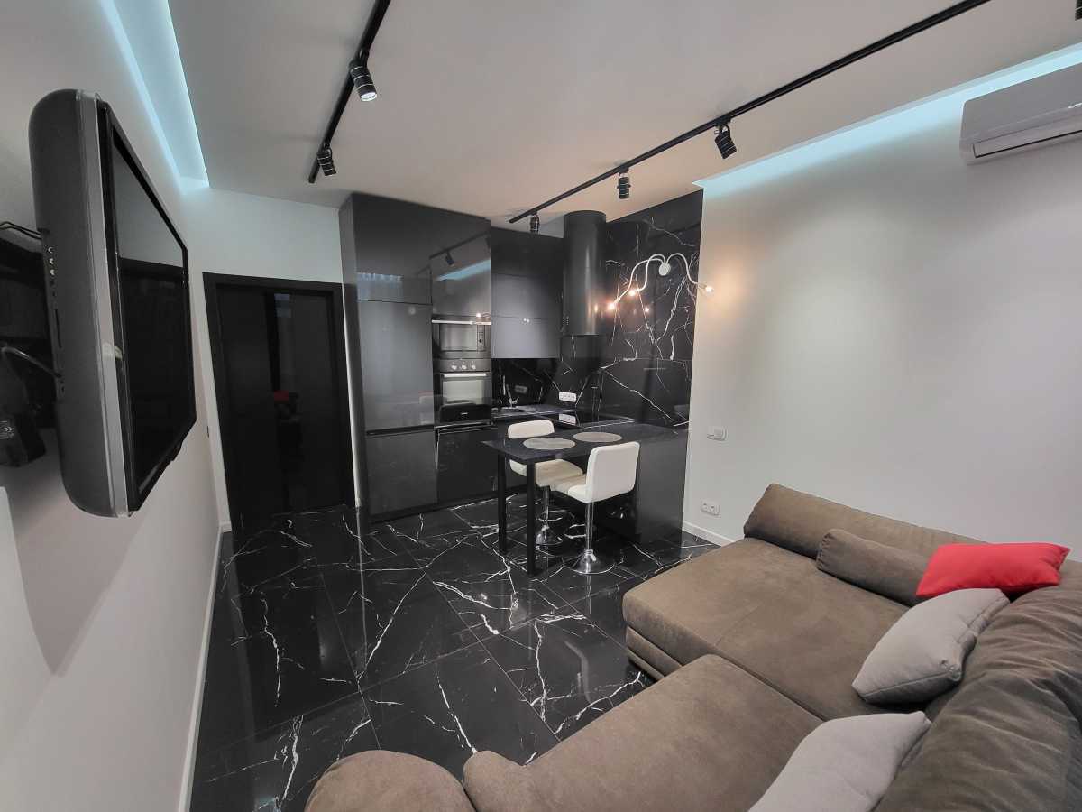 Аренда 1-комнатной квартиры 51 м², Джона Маккейна ул., 1