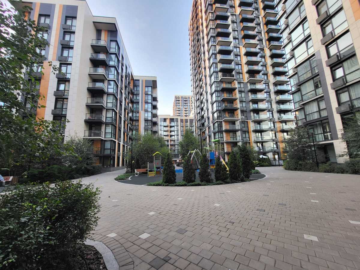 Аренда 1-комнатной квартиры 51 м², Джона Маккейна ул., 1