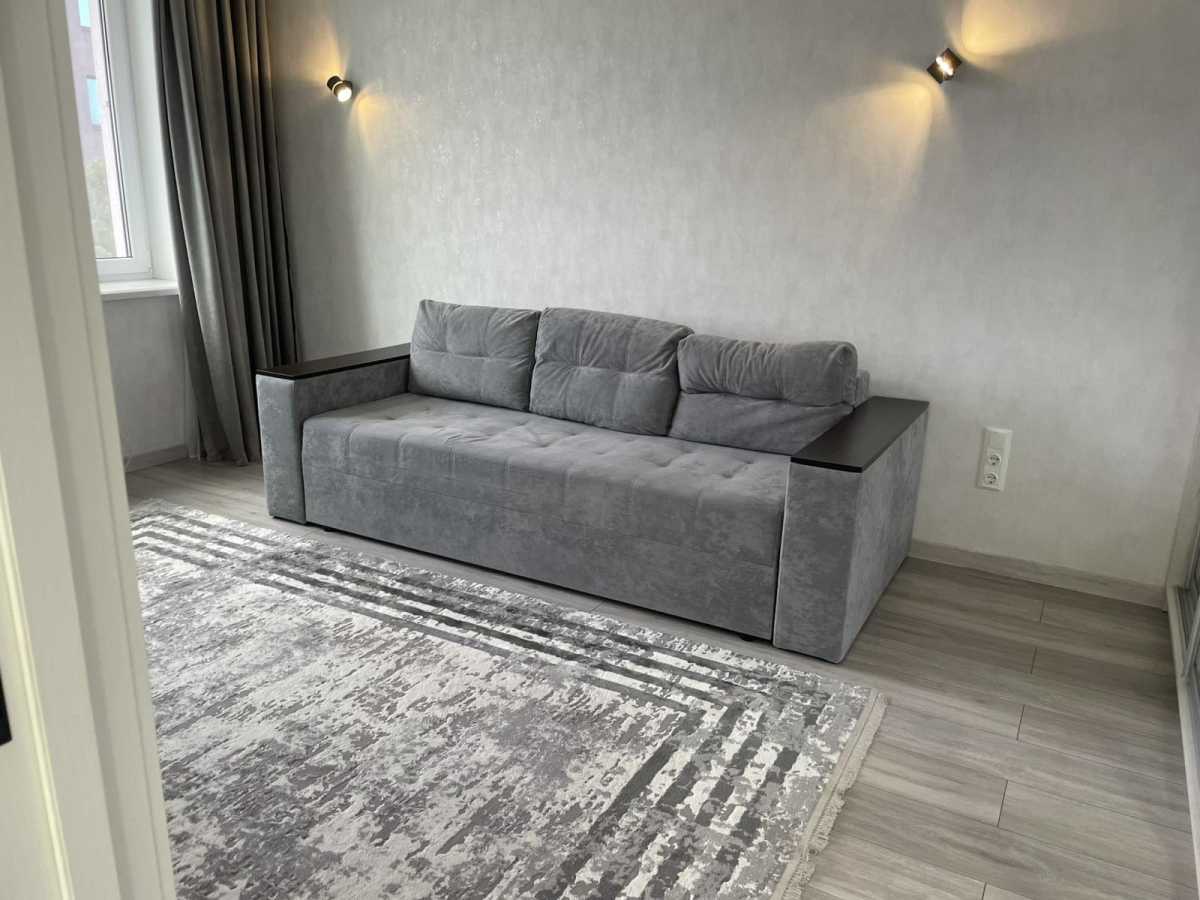 Аренда 1-комнатной квартиры 38 м², Героев Небесной Сотни просп.