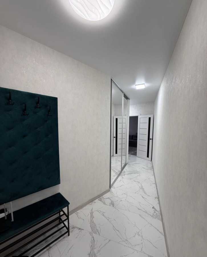 Аренда 1-комнатной квартиры 38 м², Героев Небесной Сотни просп.