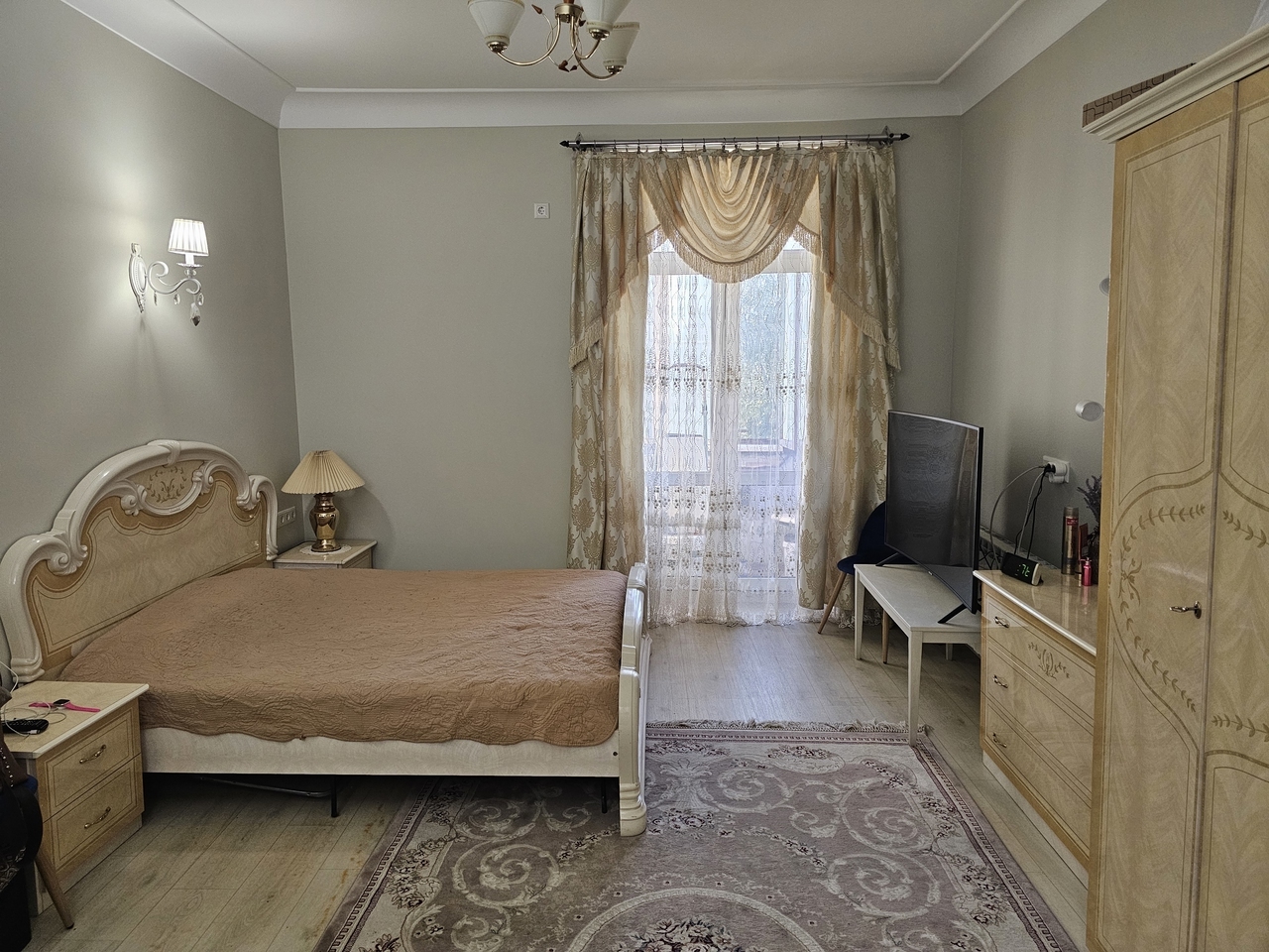 Продажа 2-комнатной квартиры 56 м², Дмитрия Яворницкого просп., 119