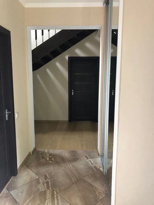 Оренда будинку 158 м², Святошинська вул.