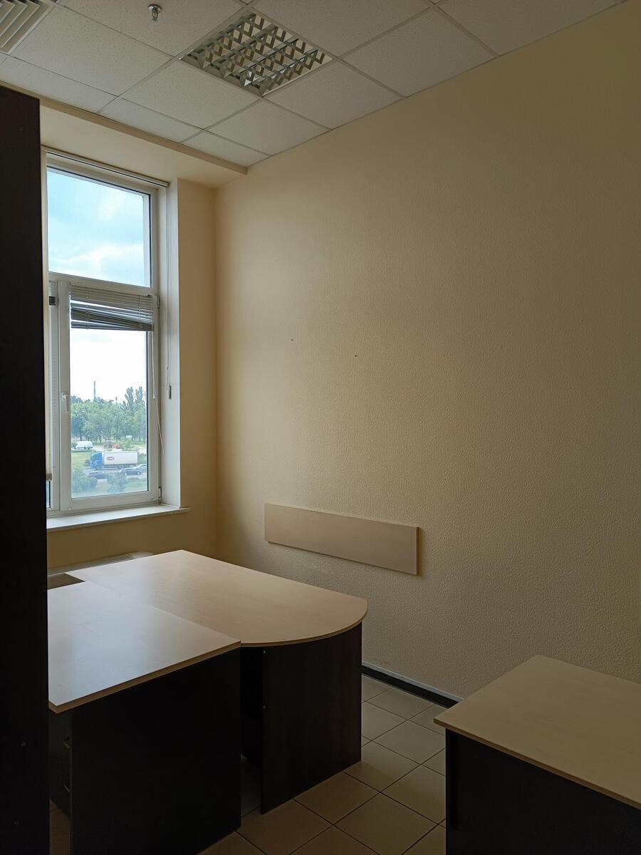 Продаж офісу 1170 м², Харківське шосе