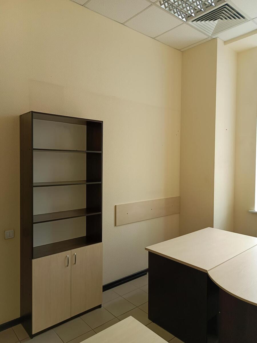 Продаж офісу 1170 м², Харківське шосе