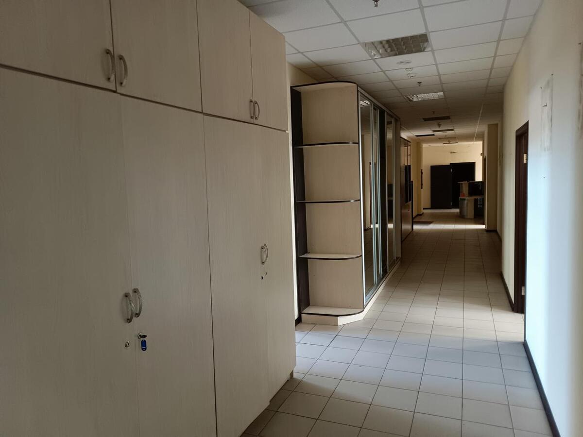 Продаж офісу 1170 м², Харківське шосе