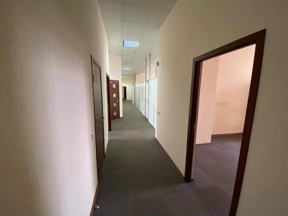Продаж офісу 1170 м², Харківське шосе