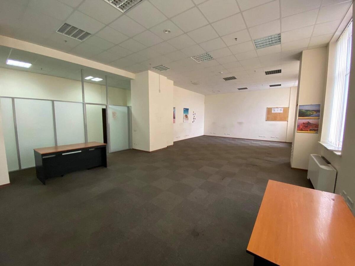 Продаж офісу 1170 м², Харківське шосе