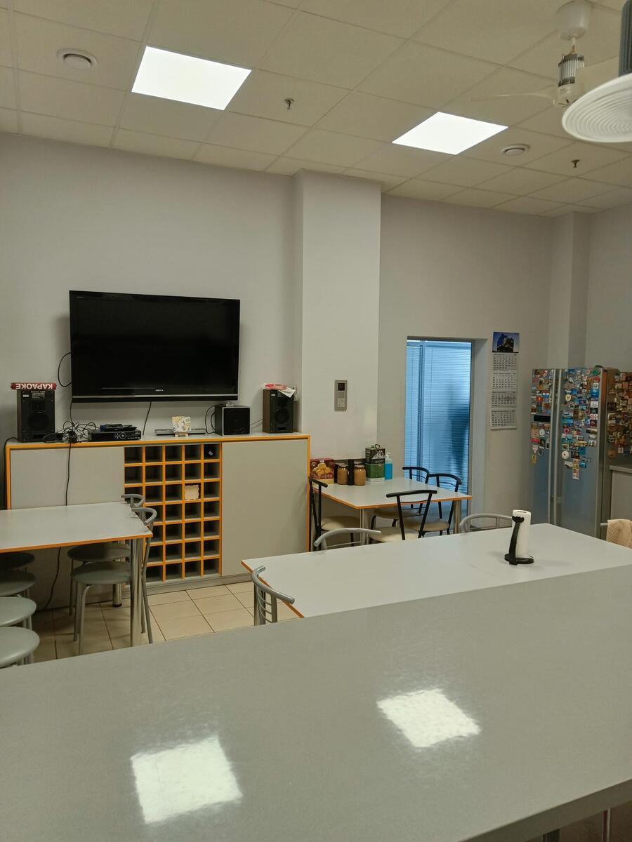 Продаж офісу 1170 м², Харківське шосе