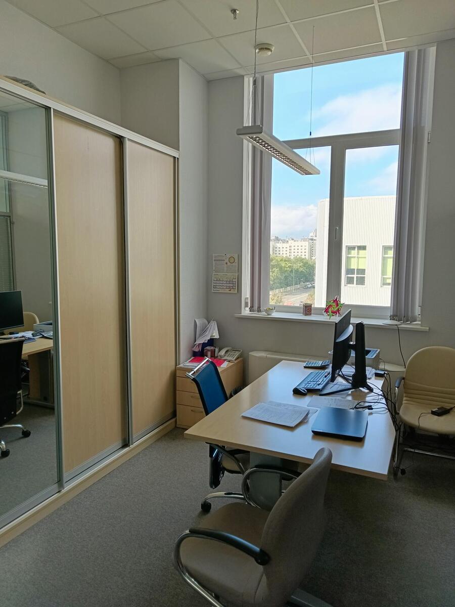 Продаж офісу 1170 м², Харківське шосе