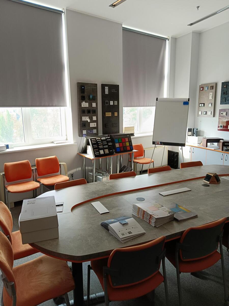 Продаж офісу 1170 м², Харківське шосе