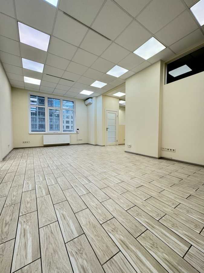 Продаж офісу 125.4 м², Андрія Кизила вул., Верхогляда, 15