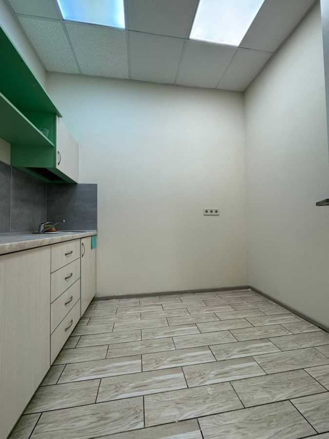 Продаж офісу 125.4 м², Андрія Кизила вул., Верхогляда, 15