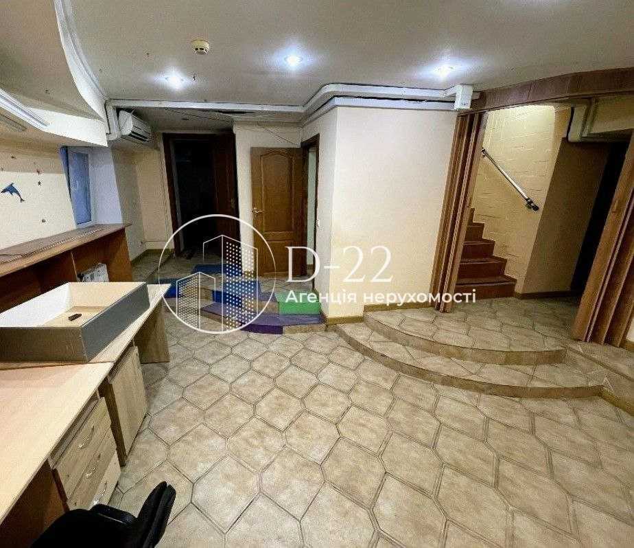 Продаж офісу 146 м², Дружби Народів бул., 13