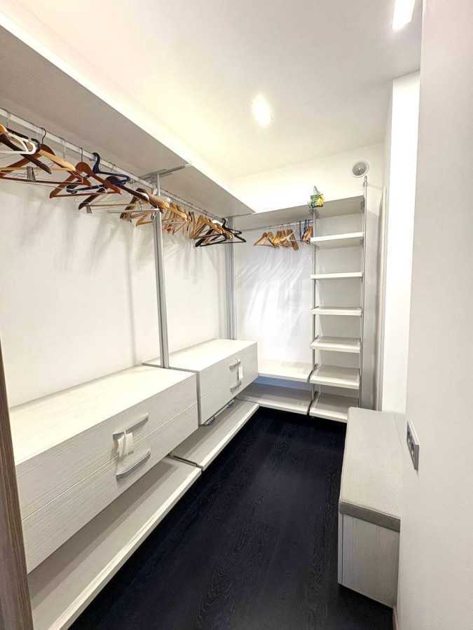 Оренда 3-кімнатної квартири 120 м², Василя Тютюнника вул., 37/1