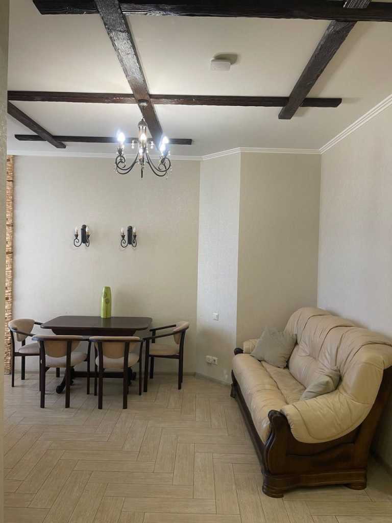 Аренда 2-комнатной квартиры 47 м², Жилянская ул.