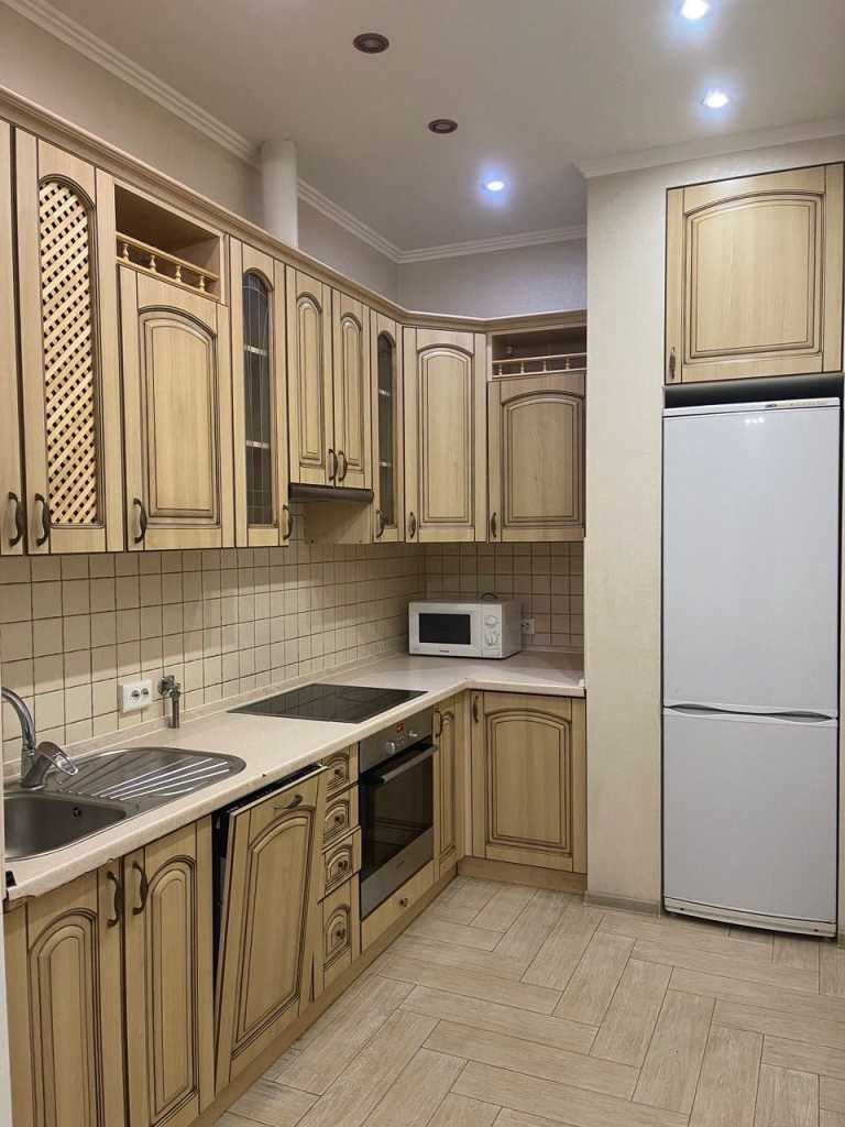 Аренда 2-комнатной квартиры 47 м², Жилянская ул.