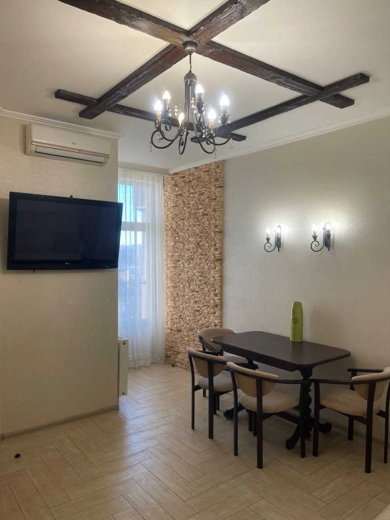 Аренда 2-комнатной квартиры 47 м², Жилянская ул.