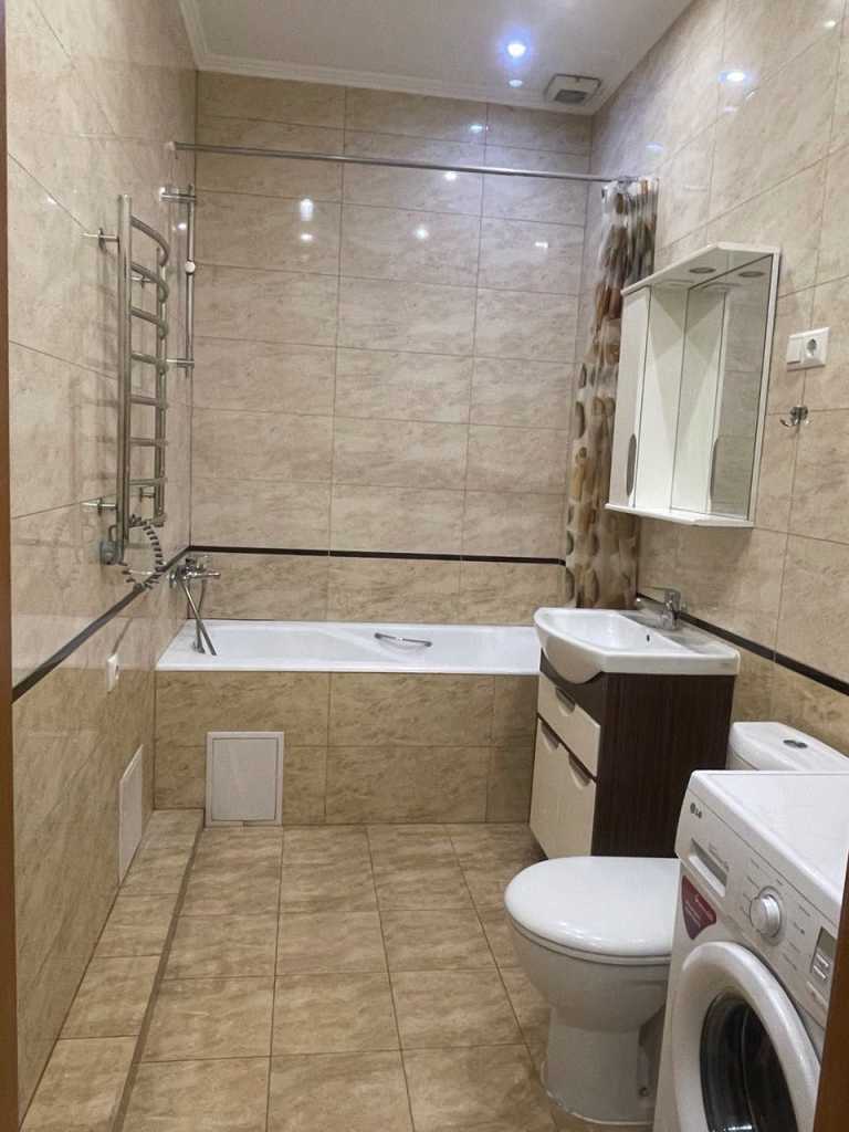 Аренда 2-комнатной квартиры 47 м², Жилянская ул.