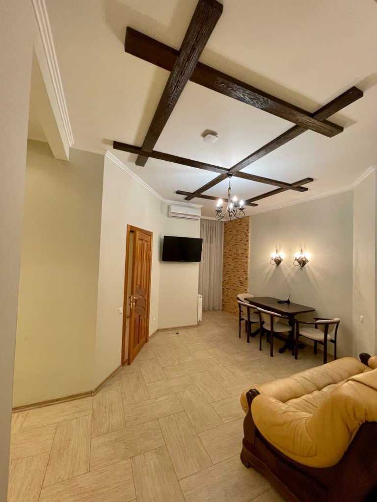 Аренда 2-комнатной квартиры 47 м², Жилянская ул.