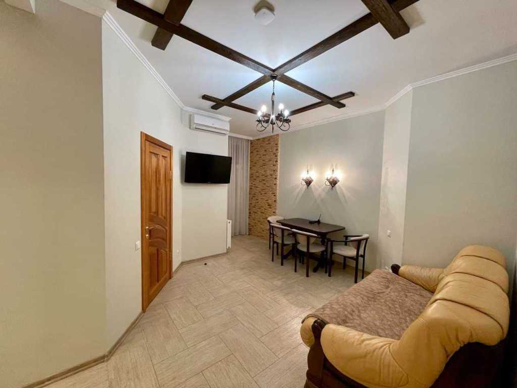 Аренда 2-комнатной квартиры 47 м², Жилянская ул.