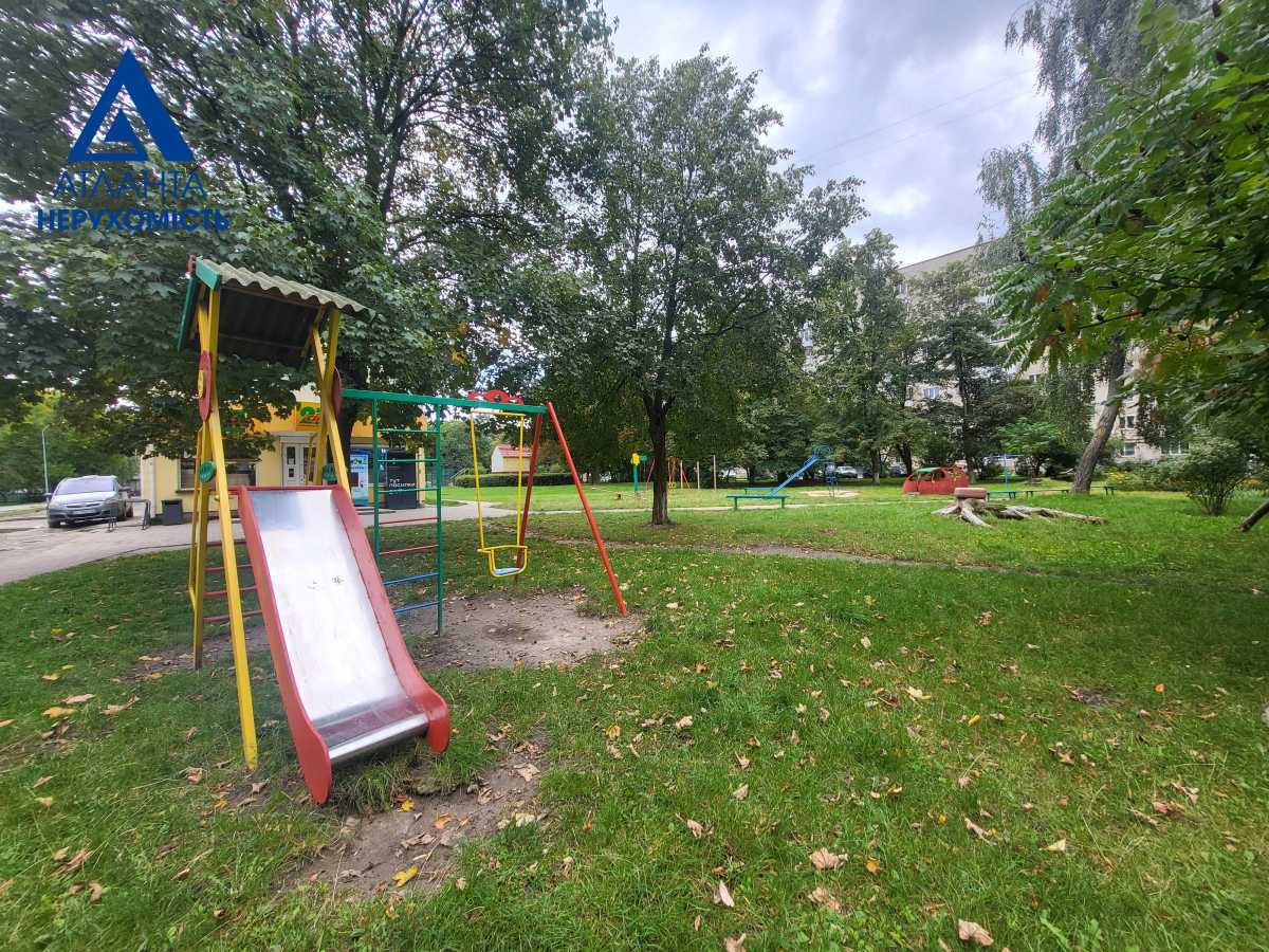 Продажа 3-комнатной квартиры 67 м², Соборности просп., 37Б
