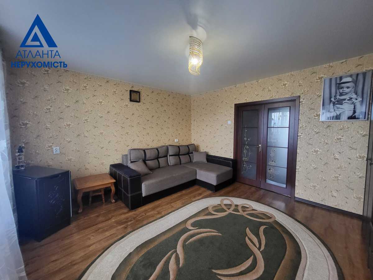 Продажа 3-комнатной квартиры 67 м², Соборности просп., 37Б