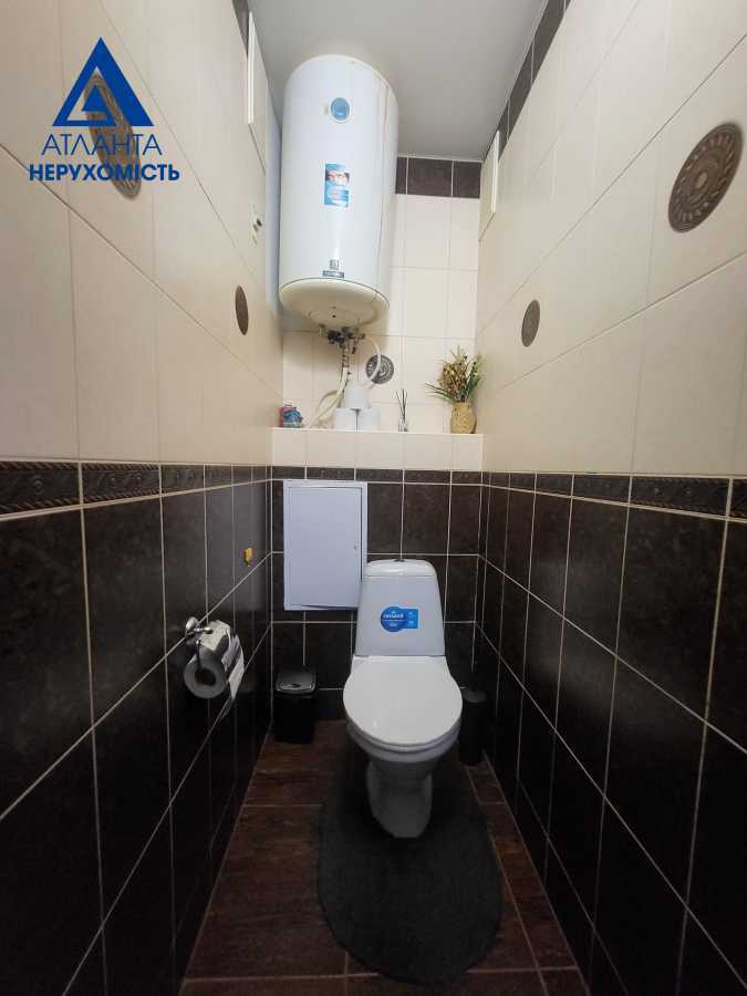 Продажа 3-комнатной квартиры 67 м², Соборности просп., 37Б