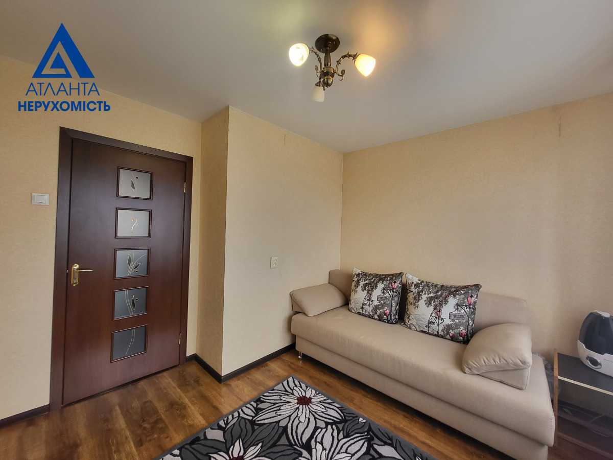 Продажа 3-комнатной квартиры 67 м², Соборности просп., 37Б