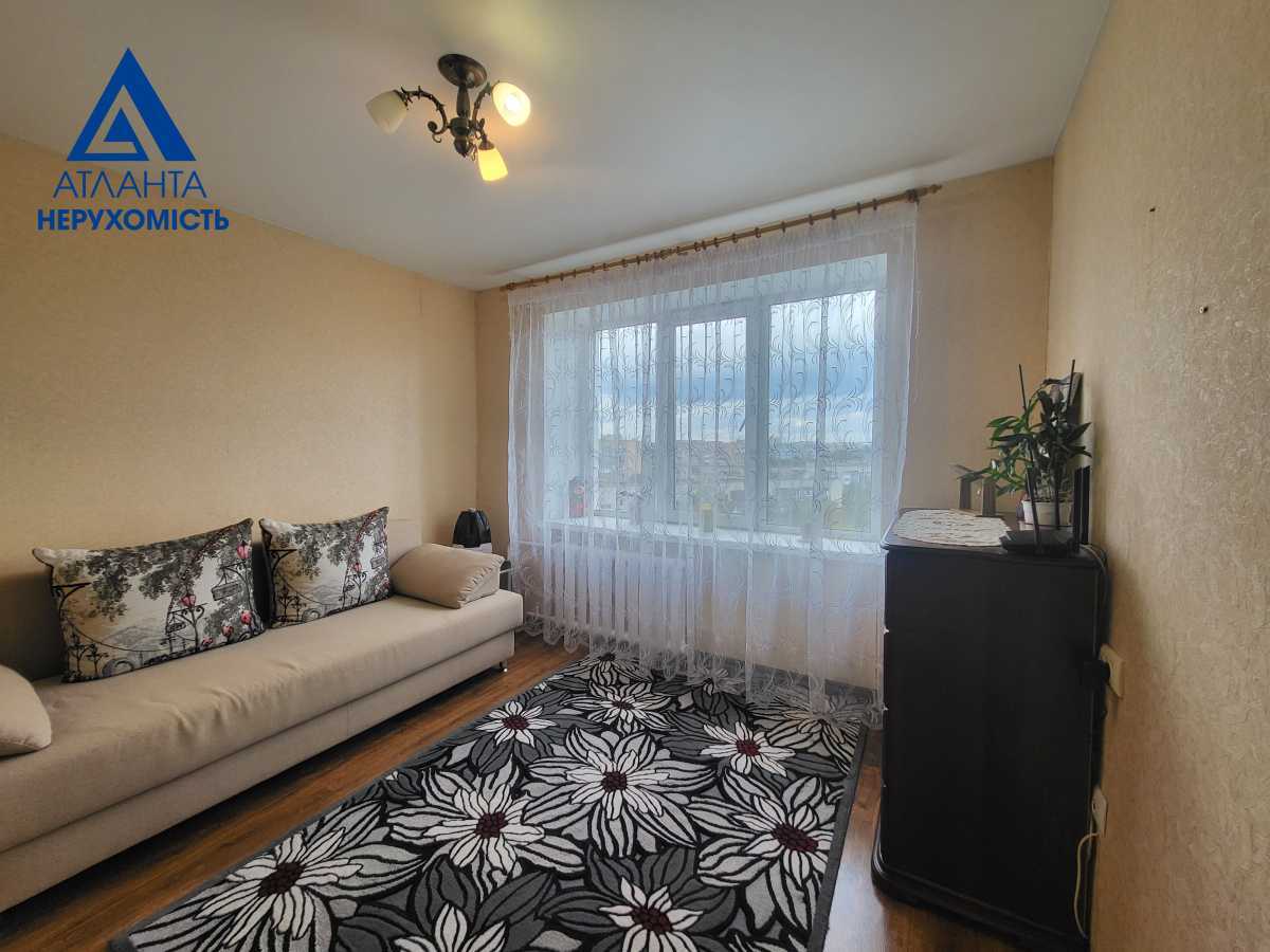 Продажа 3-комнатной квартиры 67 м², Соборности просп., 37Б