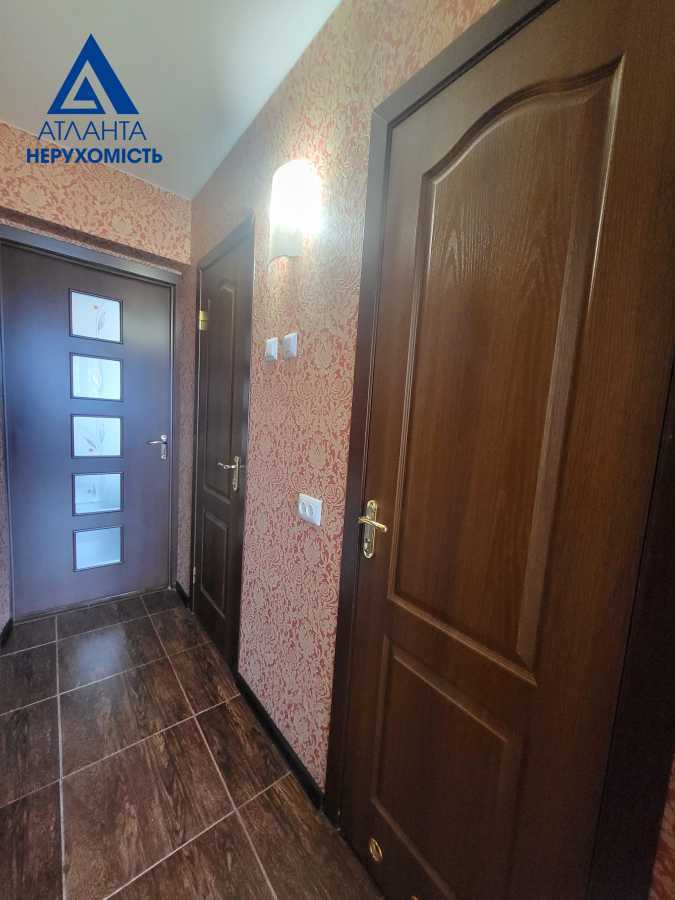 Продажа 3-комнатной квартиры 67 м², Соборности просп., 37Б
