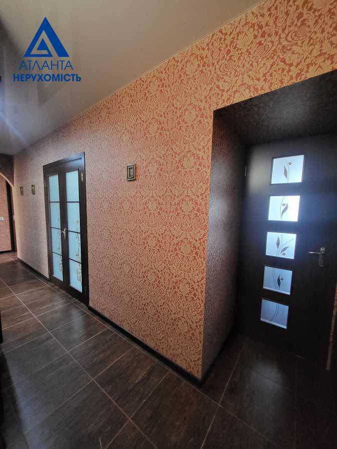Продажа 3-комнатной квартиры 67 м², Соборности просп., 37Б