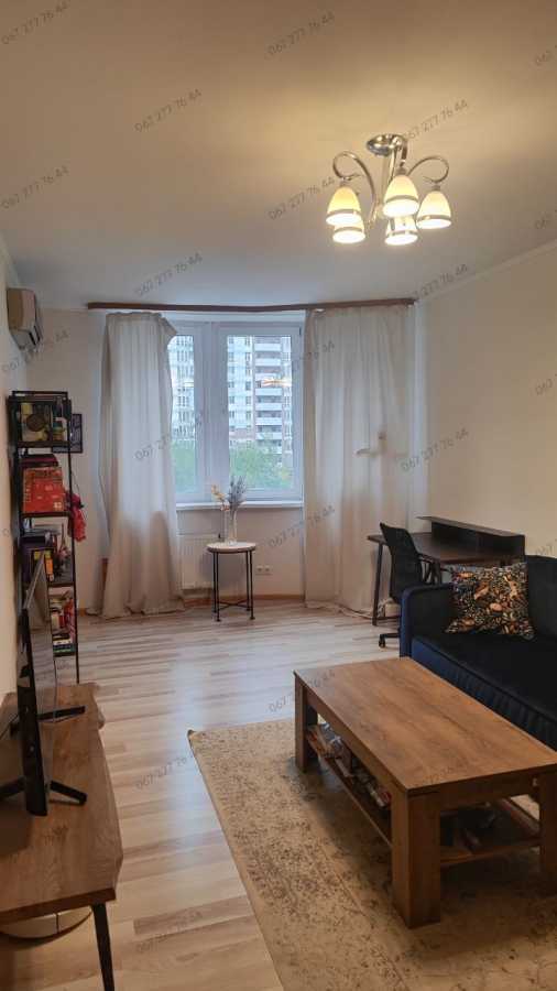 Продаж 2-кімнатної квартири 70 м², Анни Ахматової вул., 30