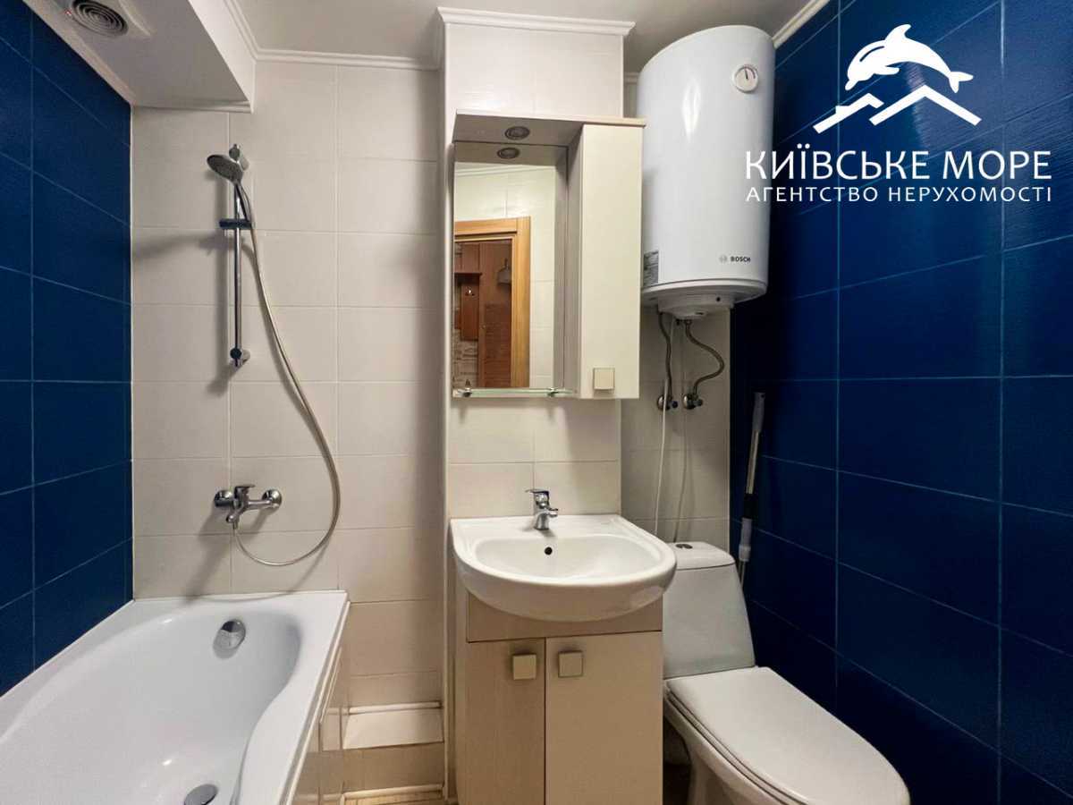 Продаж 2-кімнатної квартири 46 м², Братиславська вул., 20