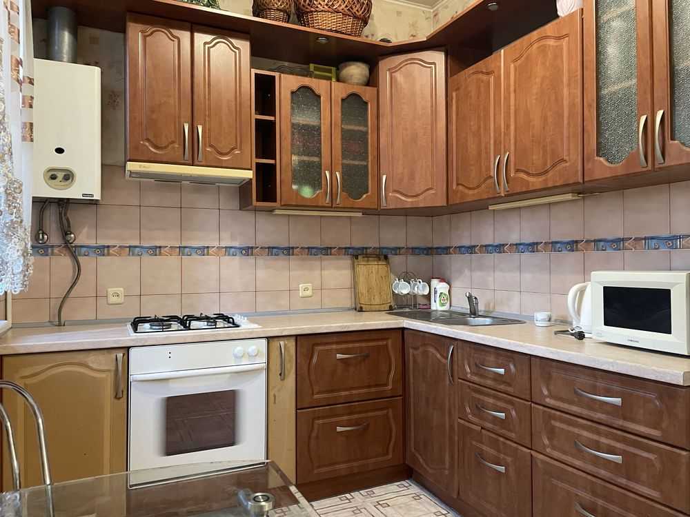 Продаж 1-кімнатної квартири 35 м², Тітова вул., 1