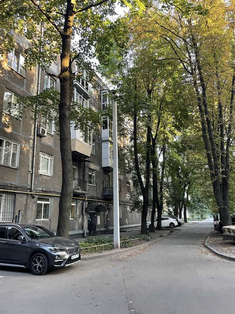 Продаж 1-кімнатної квартири 35 м², Тітова вул., 1