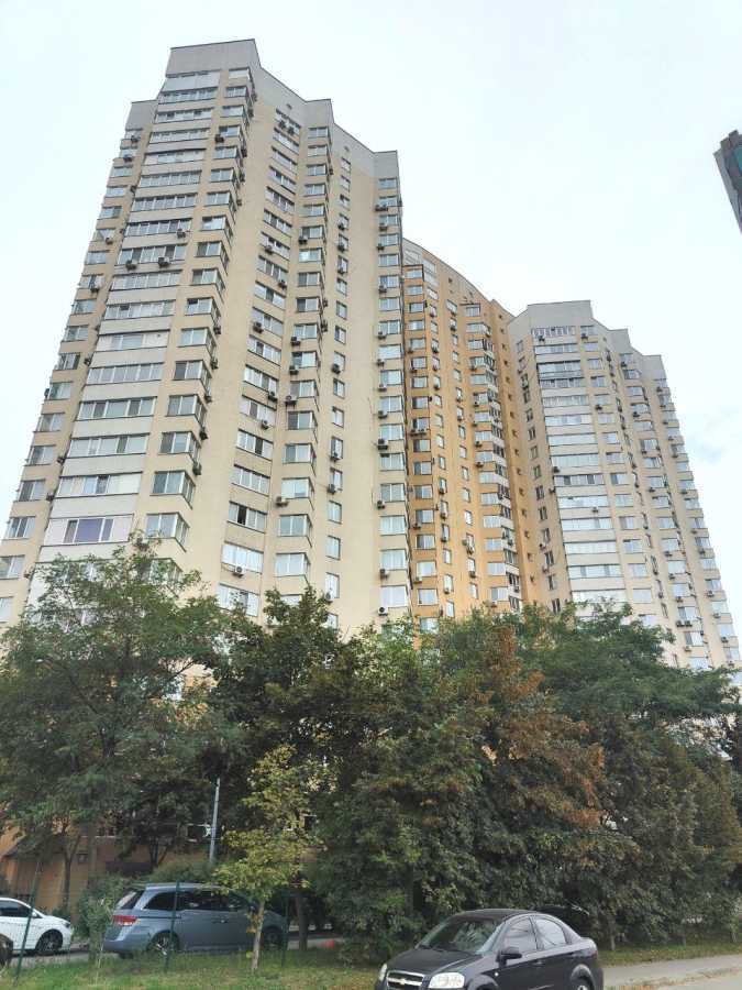 Продаж 1-кімнатної квартири 40 м², Саперно-Слобідська вул., 22