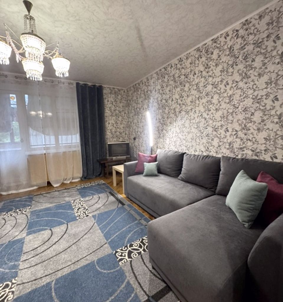 Продажа 3-комнатной квартиры 72 м², Тверская ул., 9