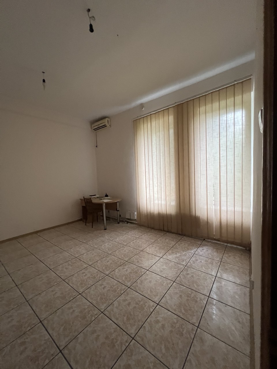 Аренда торгового помещения 215 м², Варненская ул., 7