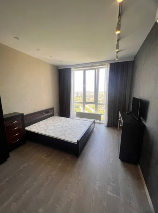 Продажа 1-комнатной квартиры 40 м², Люстдорфская дор.