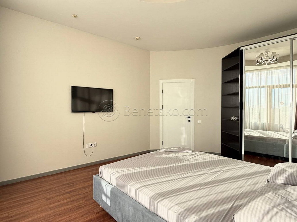 Оренда 3-кімнатної квартири 80 м², Гагарінське Плато вул., 5/3