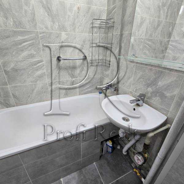 Продажа 2-комнатной квартиры 46 м², Победы просп., 88/2