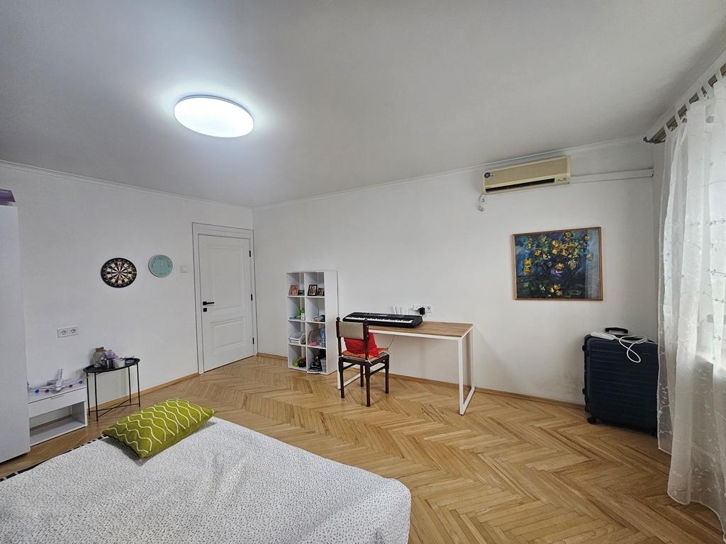 Продаж 2-кімнатної квартири 70 м², Маршала Тимошенка вул., 18